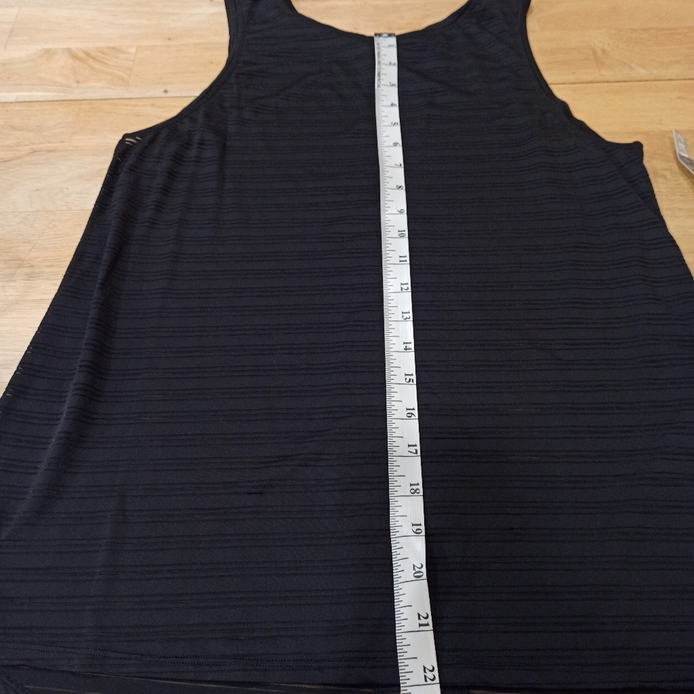 Lululemon Women's Meet Halfway Tank*Striped Black Size 8 - Picture 9 of 16
